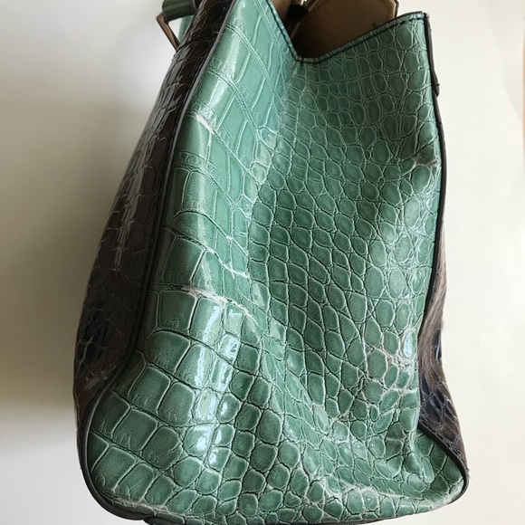 Guess Purse! - Picture 7 of 8